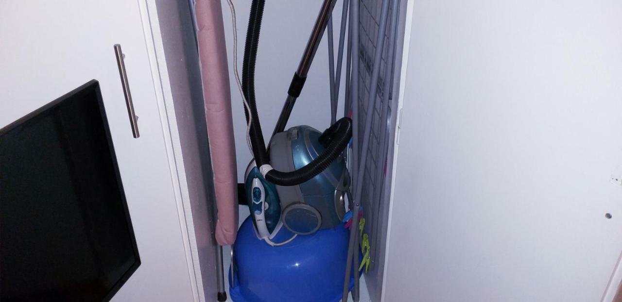 Harokopio Apartment In アテネ エクステリア 写真